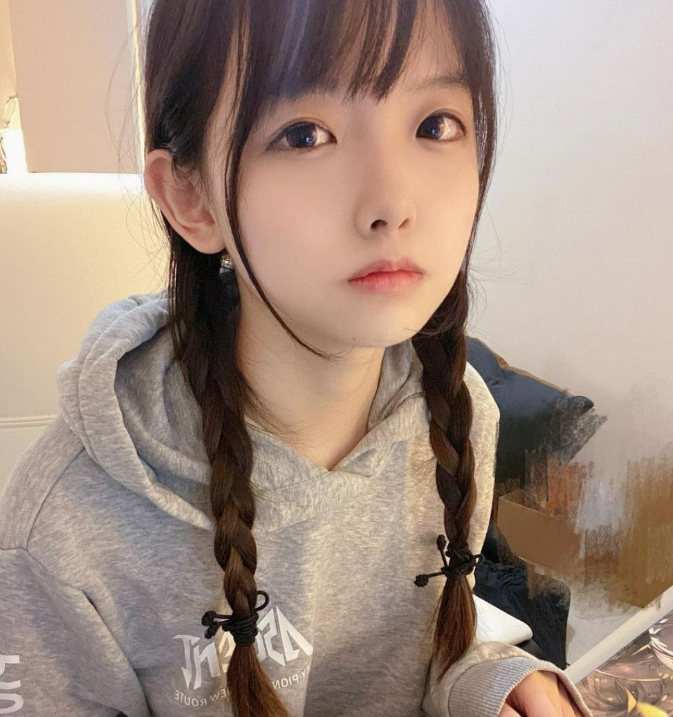 浦东兼职学生妹 人前清纯人后风Sao 淫叫连连