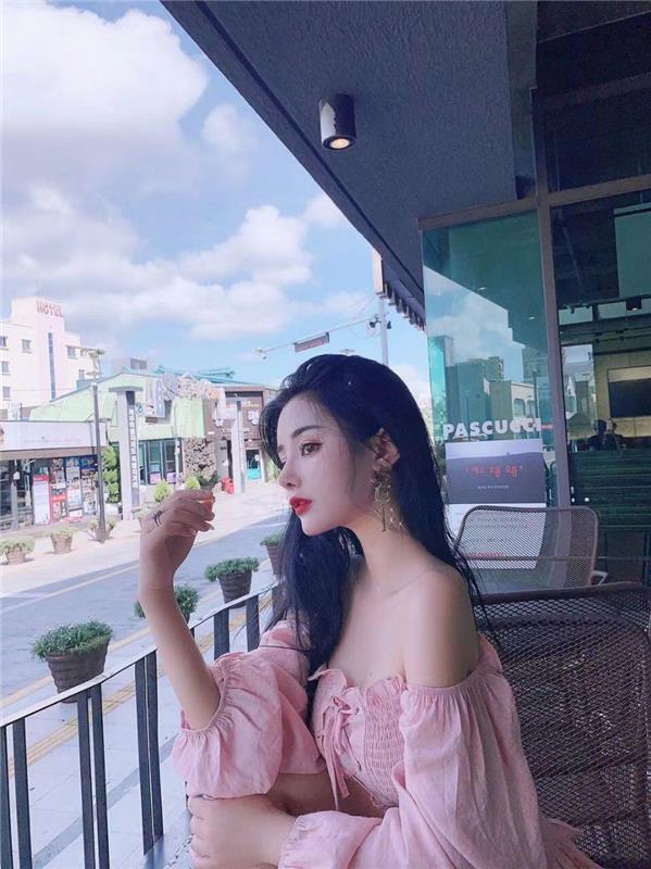 在校兼职170真E 温柔如初恋外纯内Sao